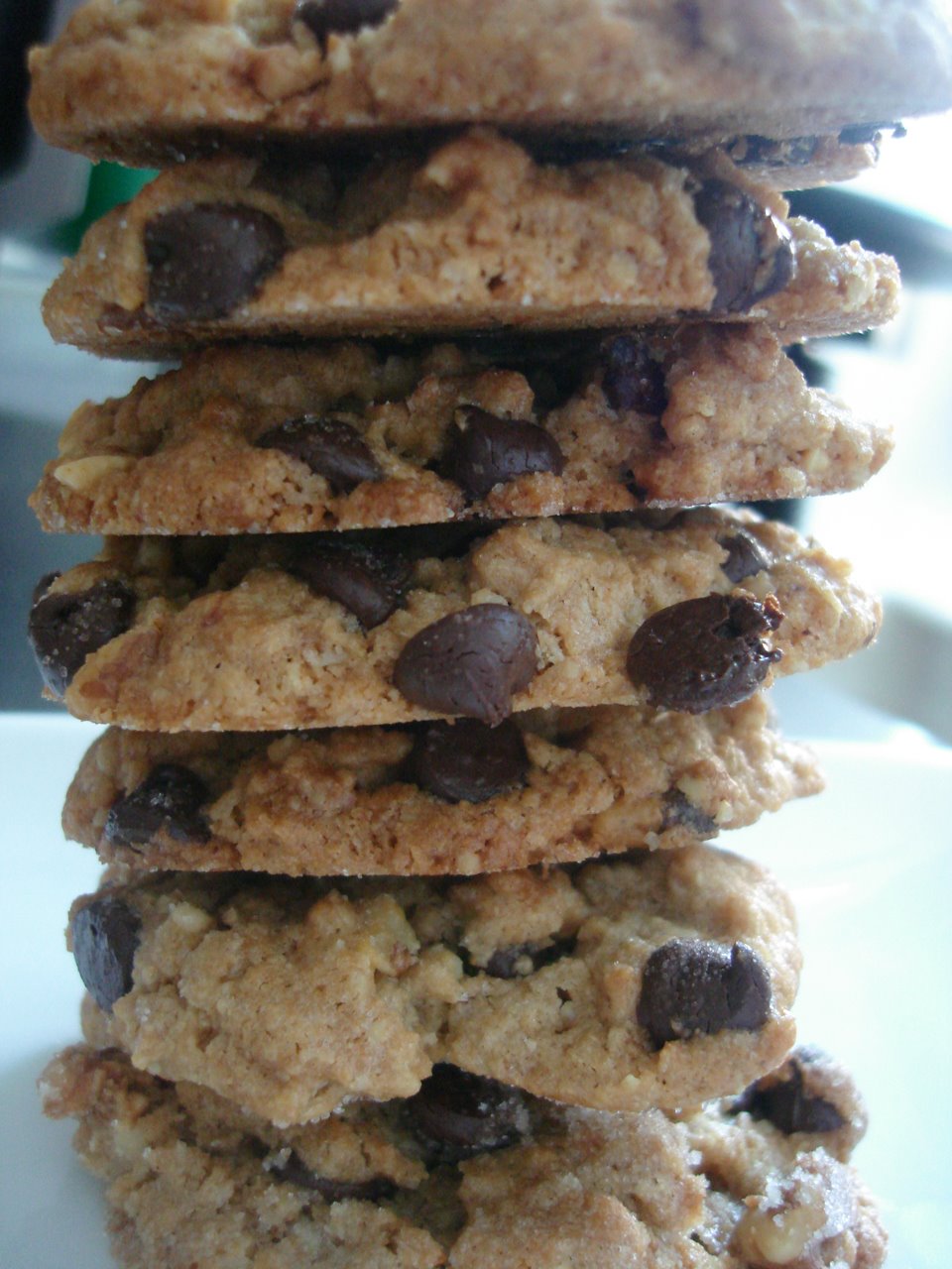 Giddy Peanut Butter Banana Choco-Nut Cookie Recipe - HealthyHappyLife.com