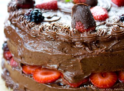 Recipe Chocolate Covered Strawberry Layer Cake Healthyhappylife Com