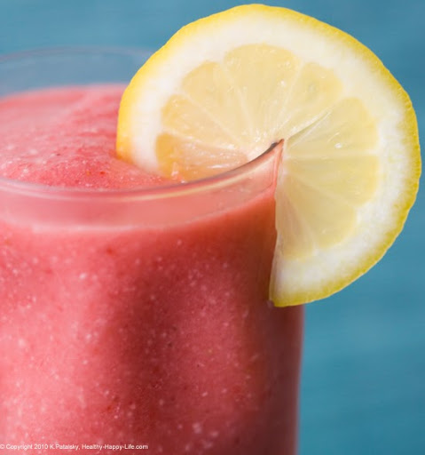 Strawberry Lemonade Smoothie Frosty Healthyhappylife Com