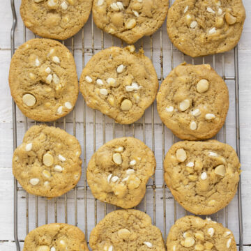 white chocolate macadamia nut cookies