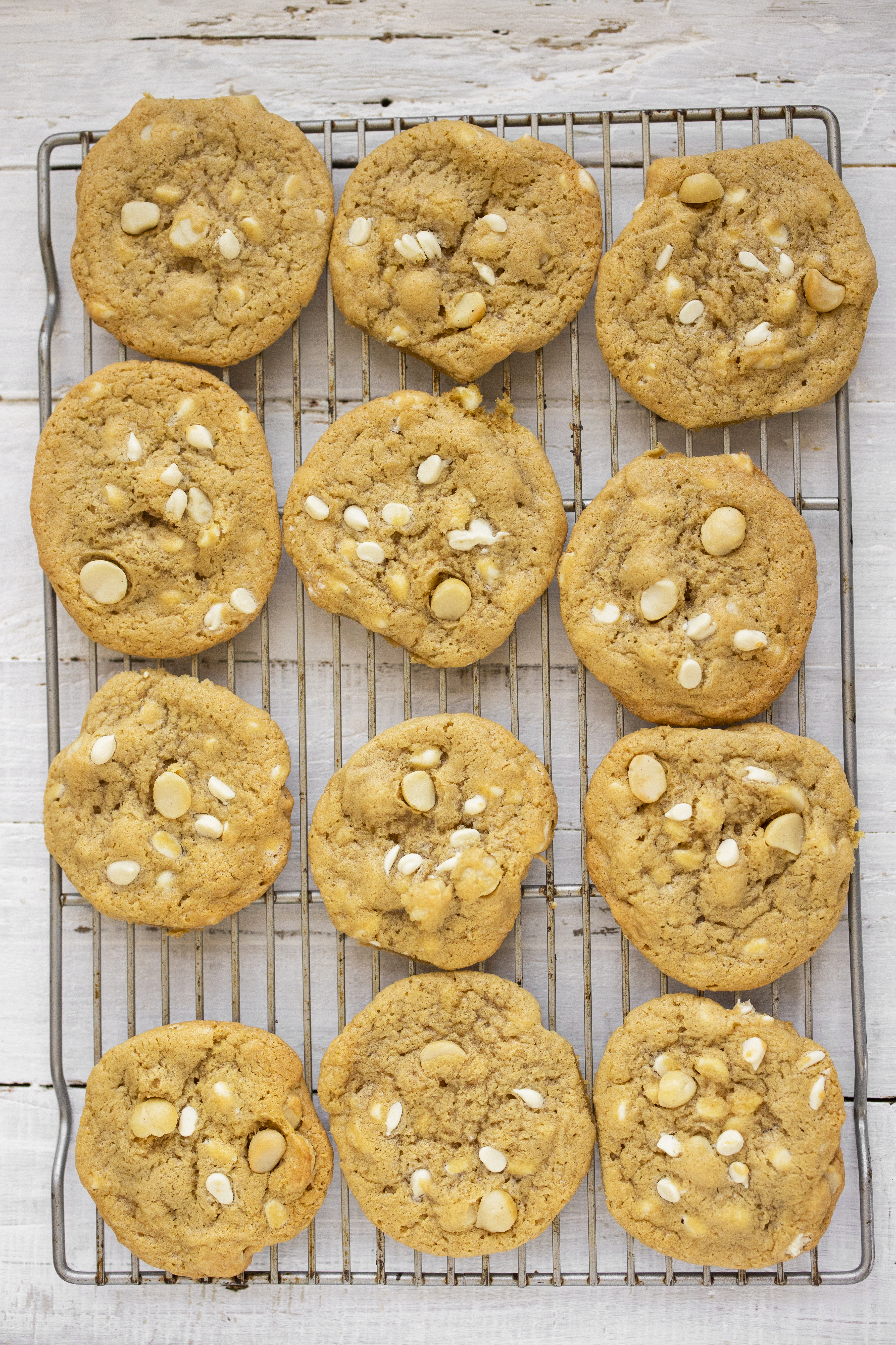 white chocolate macadamia nut cookies