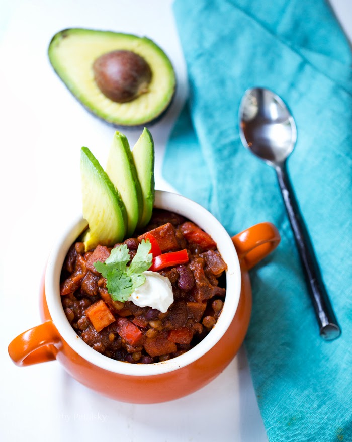 https://healthyhappylife.com/wp-content/uploads/2013/08/choco-chili_8763chili-speedy-veganchili-speedy.jpg