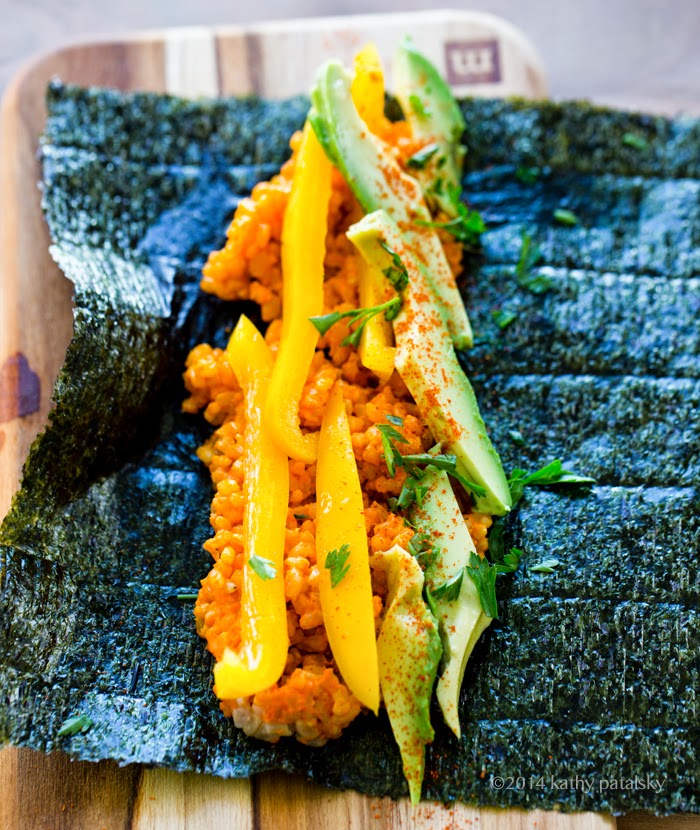 https://healthyhappylife.com/wp-content/uploads/2014/05/2014_05_06_vegan-sushi_9999_5vegan-sushi-roll.jpg