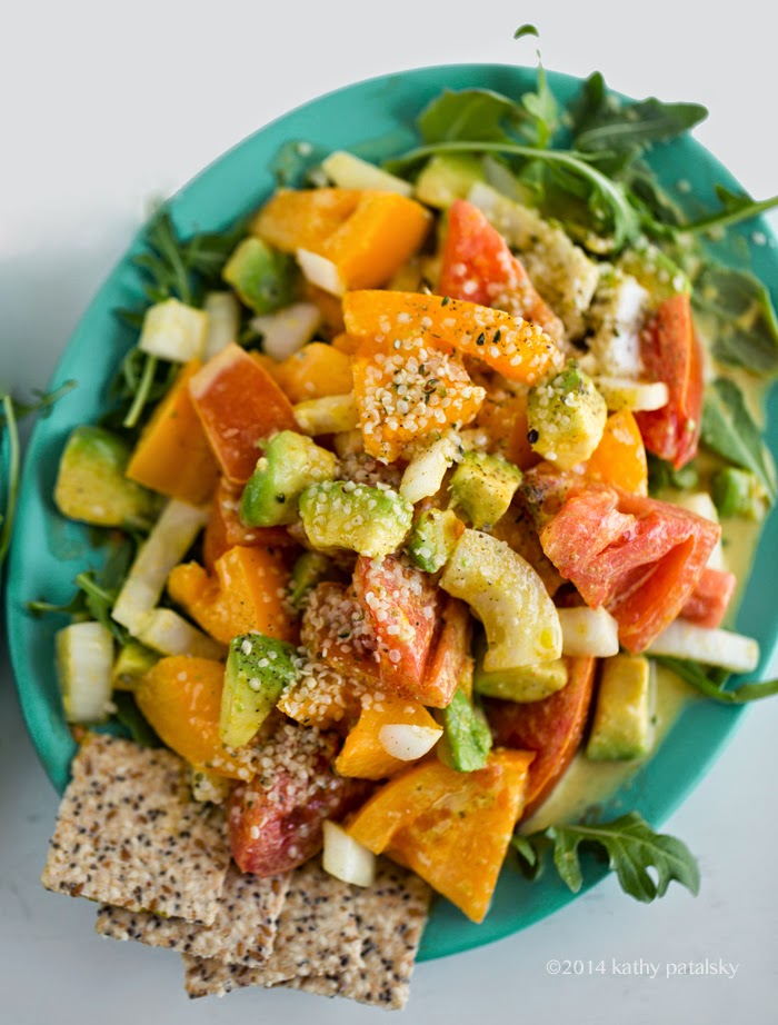 avocado tomatoes hemp seeds onions salad