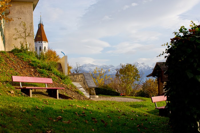 Exploring Thun Castles