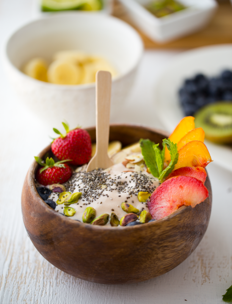 How-to Make a Smoothie Bowl + 8 Tips! 