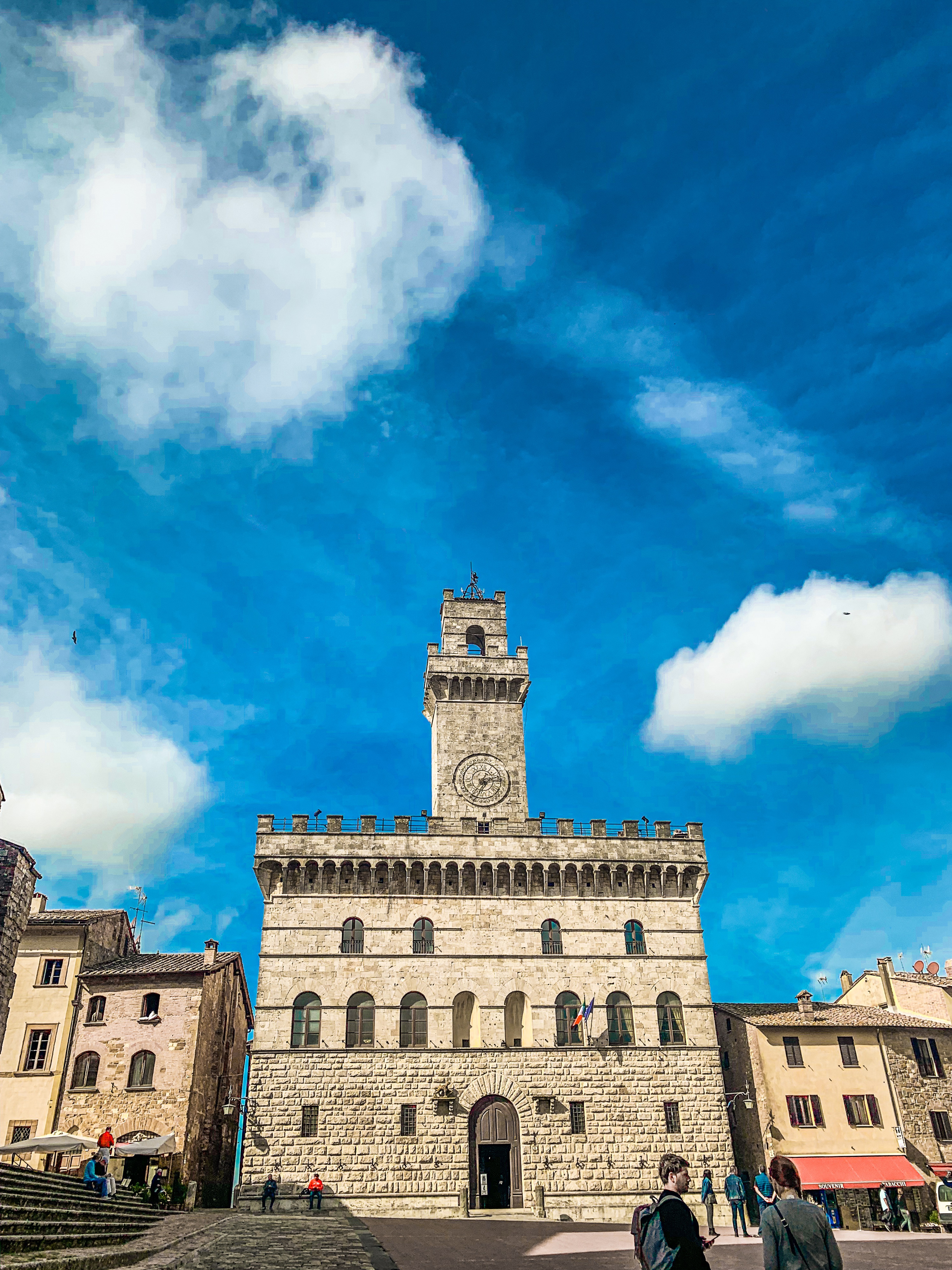 montepulciano clock tower