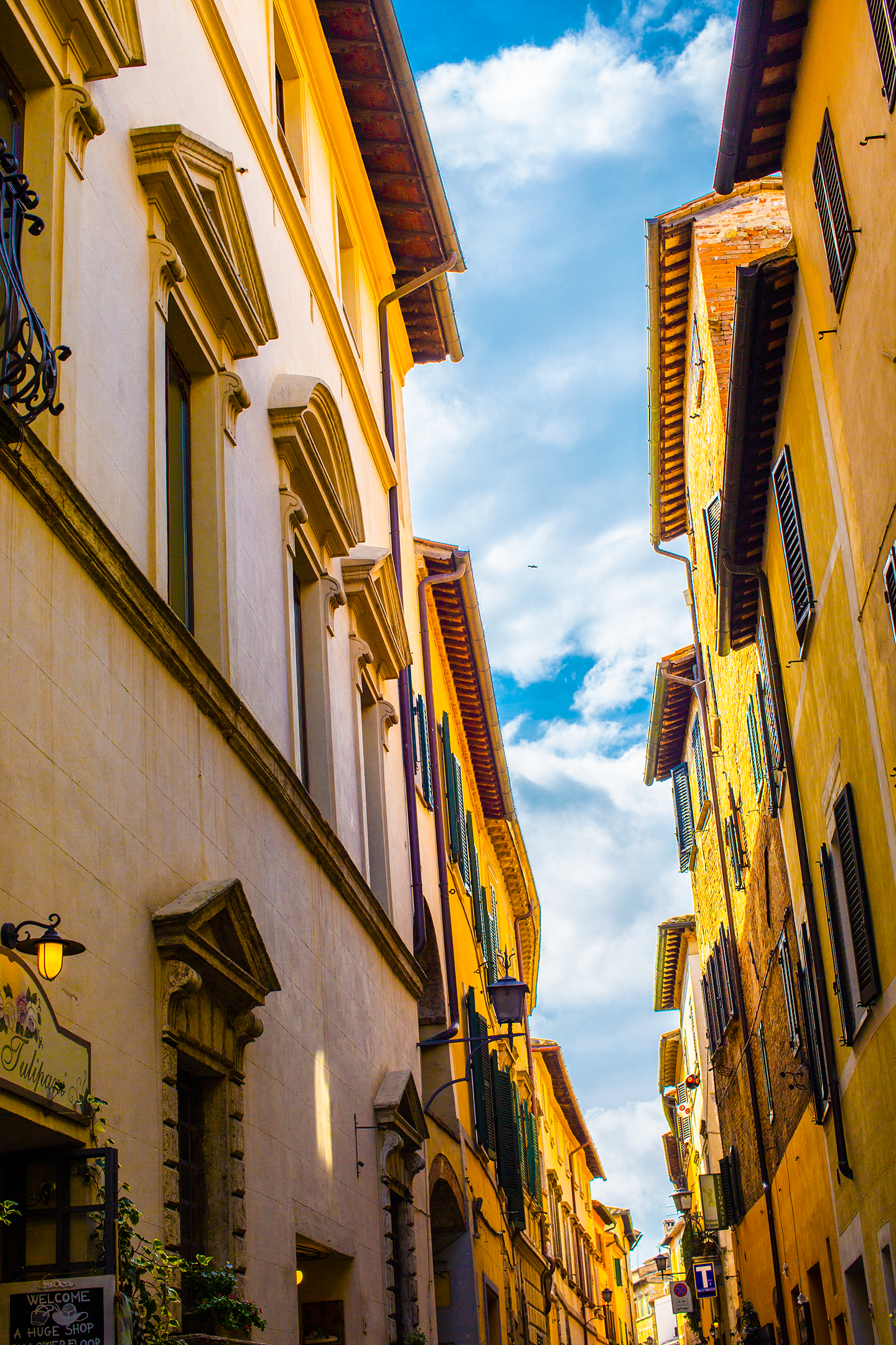 streets of montepulciano