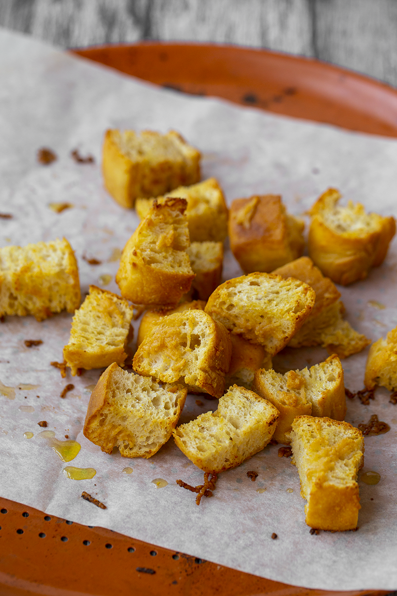 Garlic Parmesan Croutons