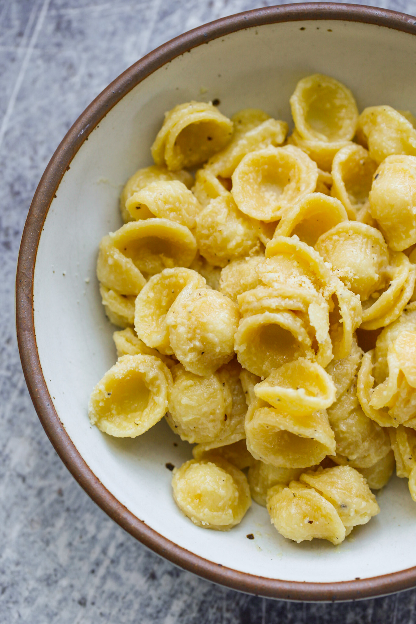 Aglio e Olio Pasta in bowl