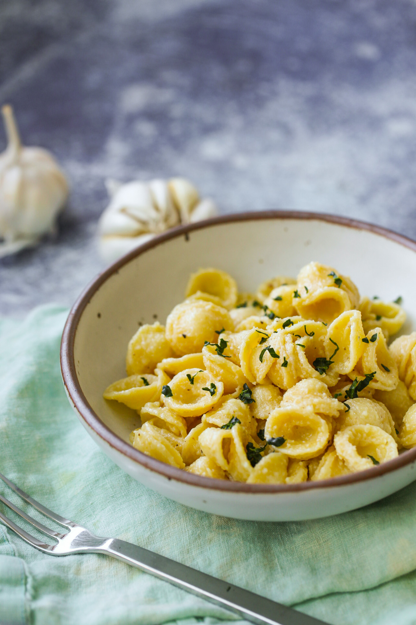 Aglio e Olio Pasta with kale on top 