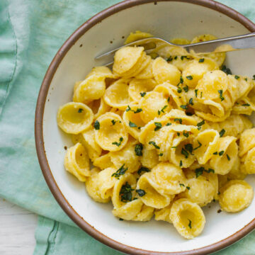 Aglio e Olio Pasta