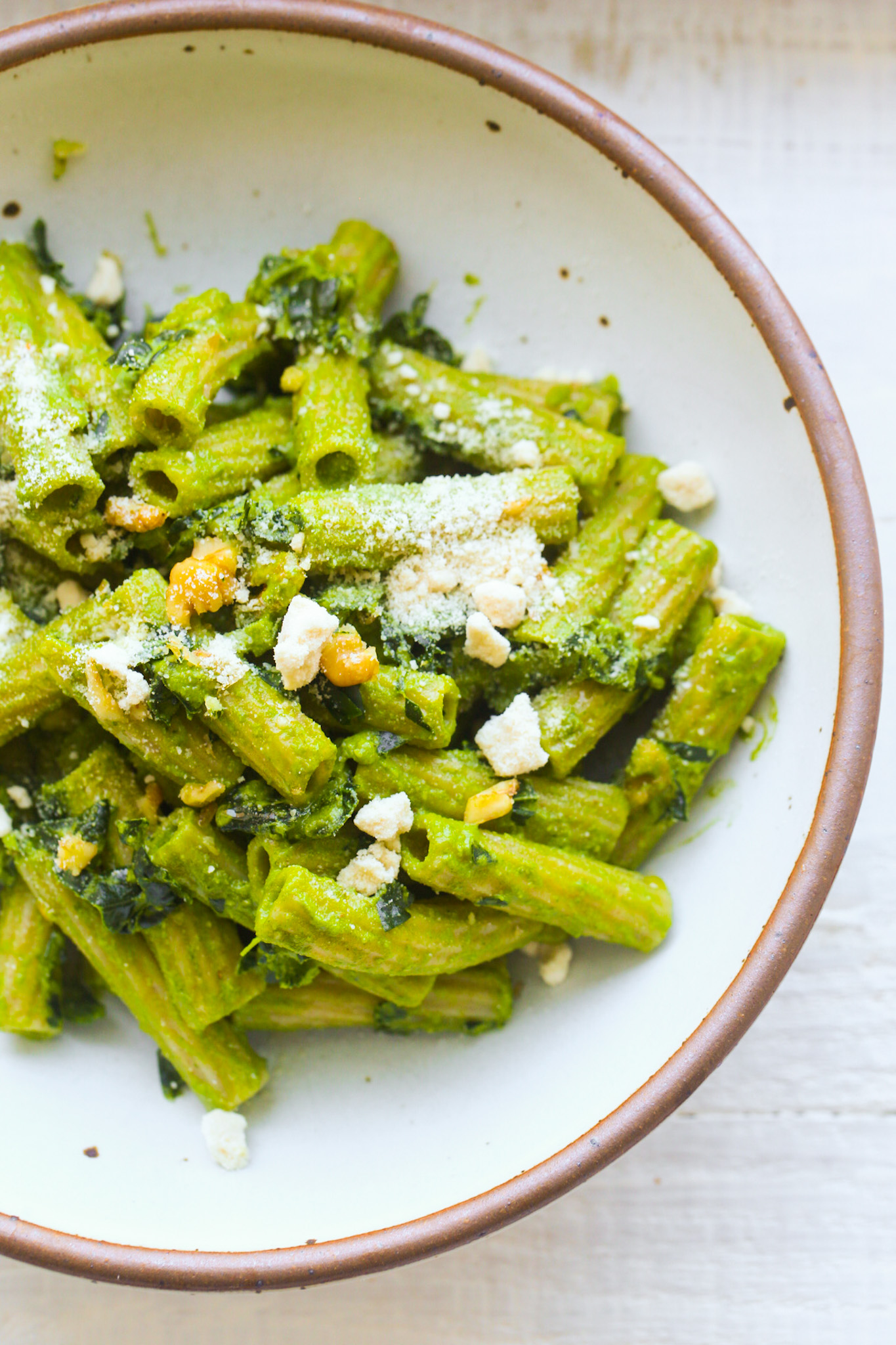 pesto pasta in bowl