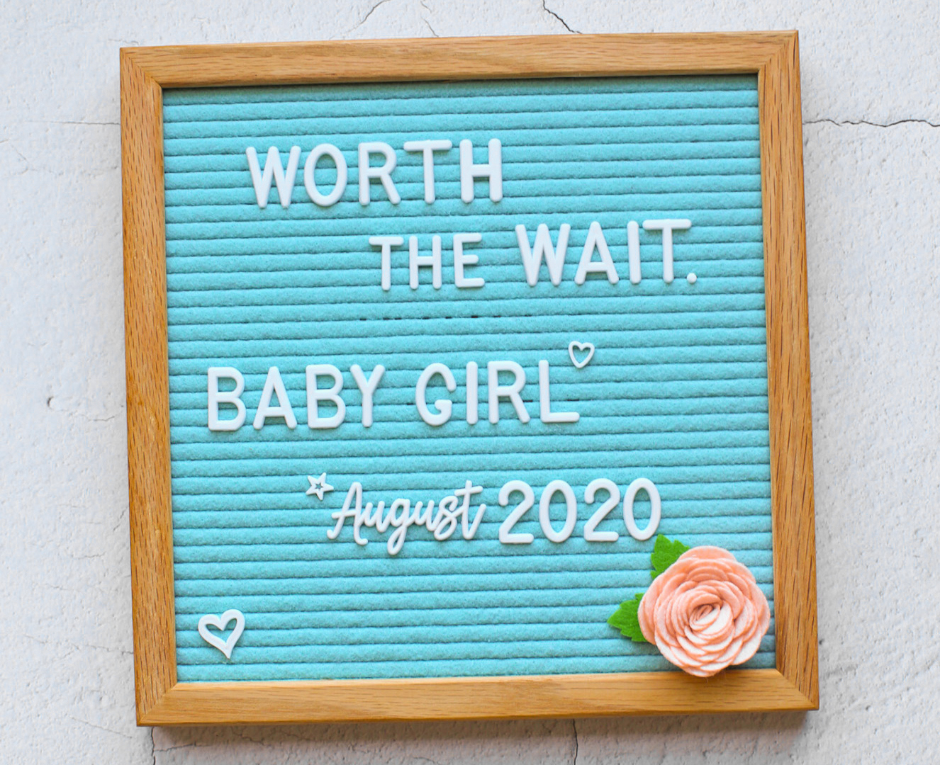 pregnancy announcement letter board