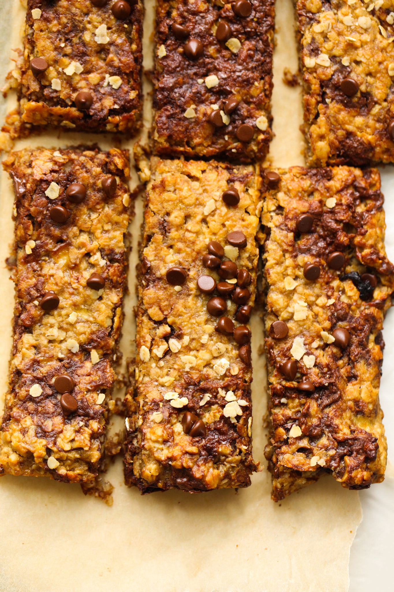 peanut butter chocolate chip flapjack bars close up