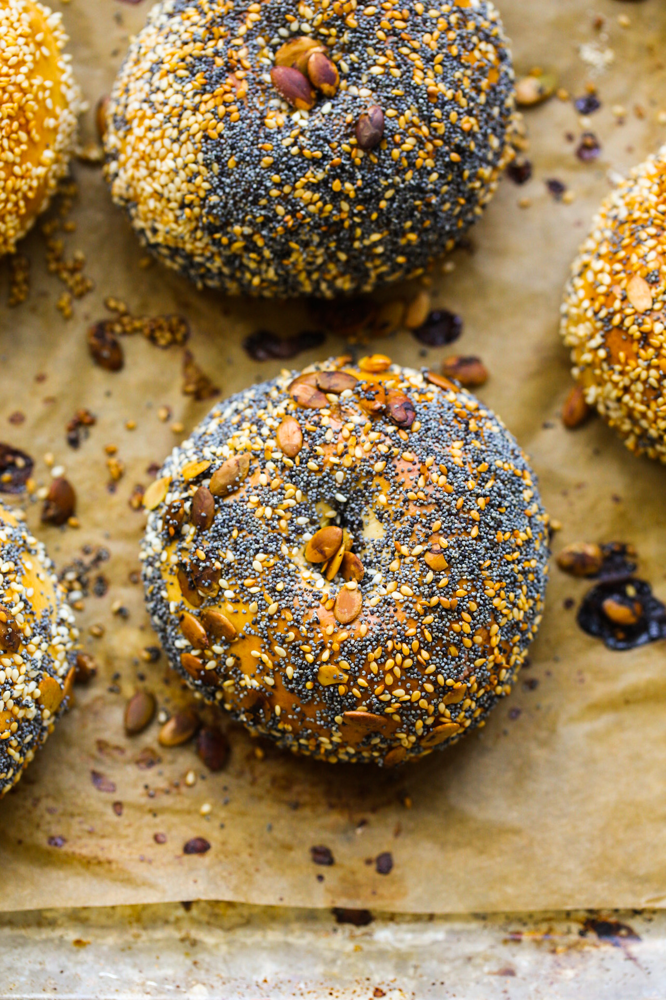 bagels with seeds