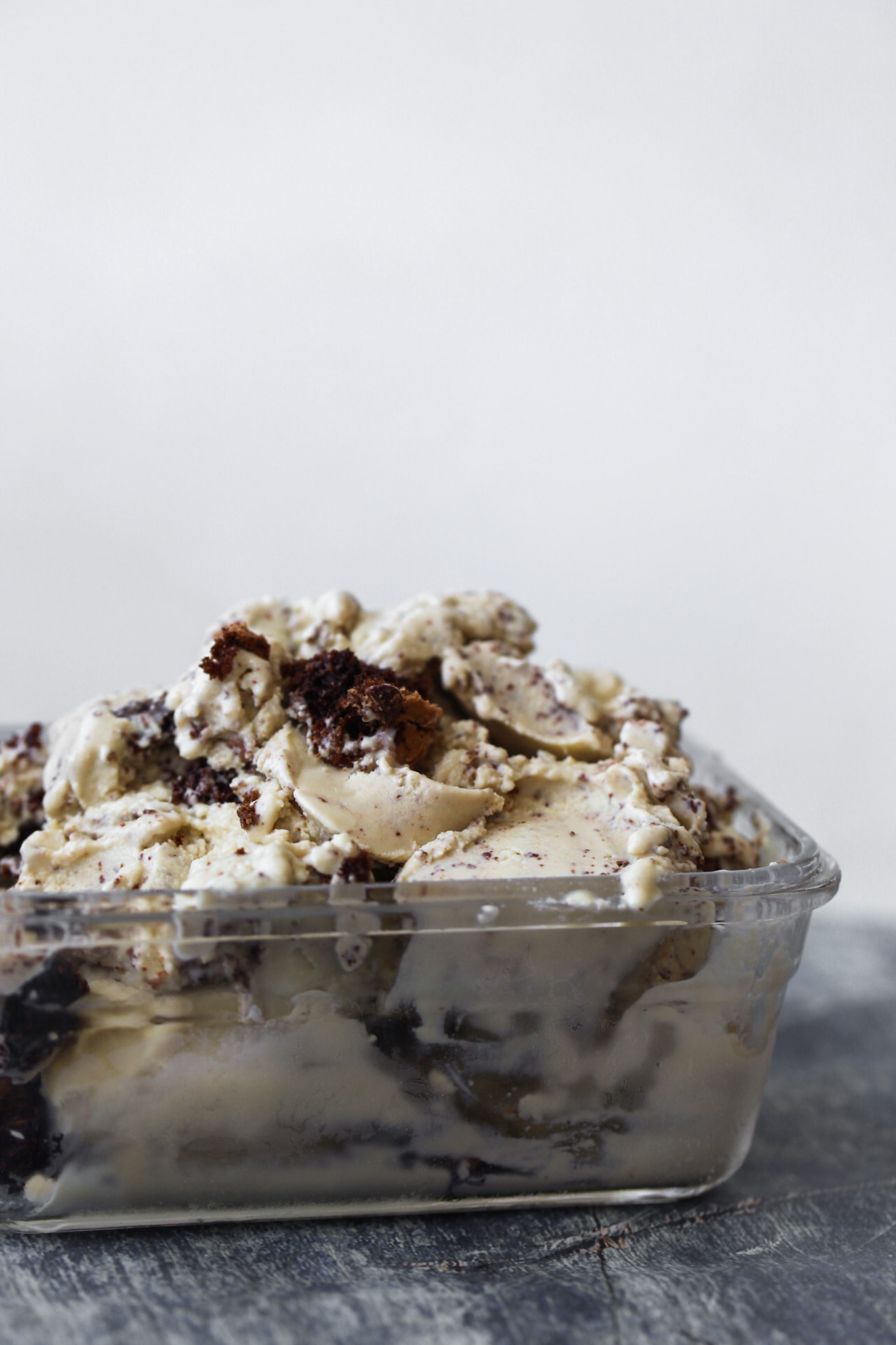 Cake and Ice Cream Cashew Ice Cream in glass container