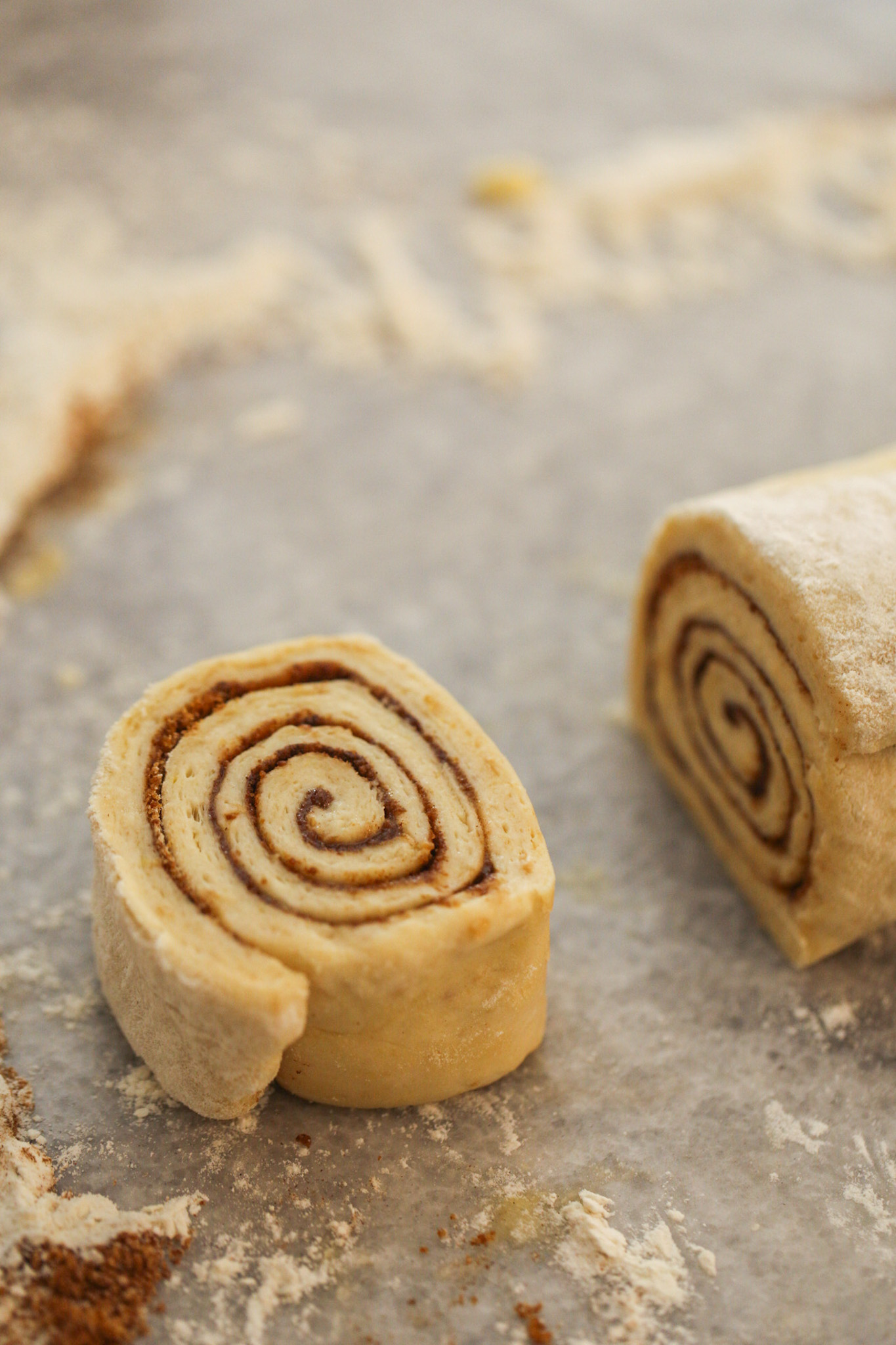 sliced cinnamon roll, unbaked swirl