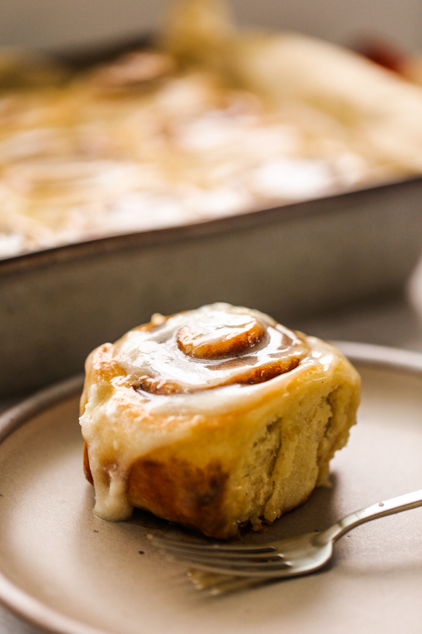 vegan cinnamon roll with glaze