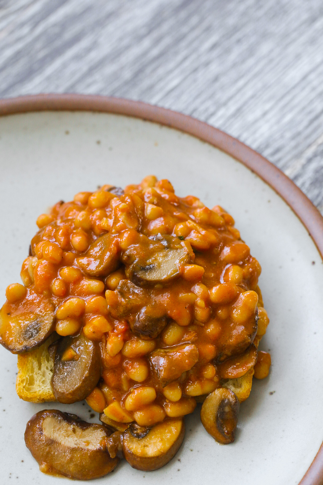 baked beans with mushrooms