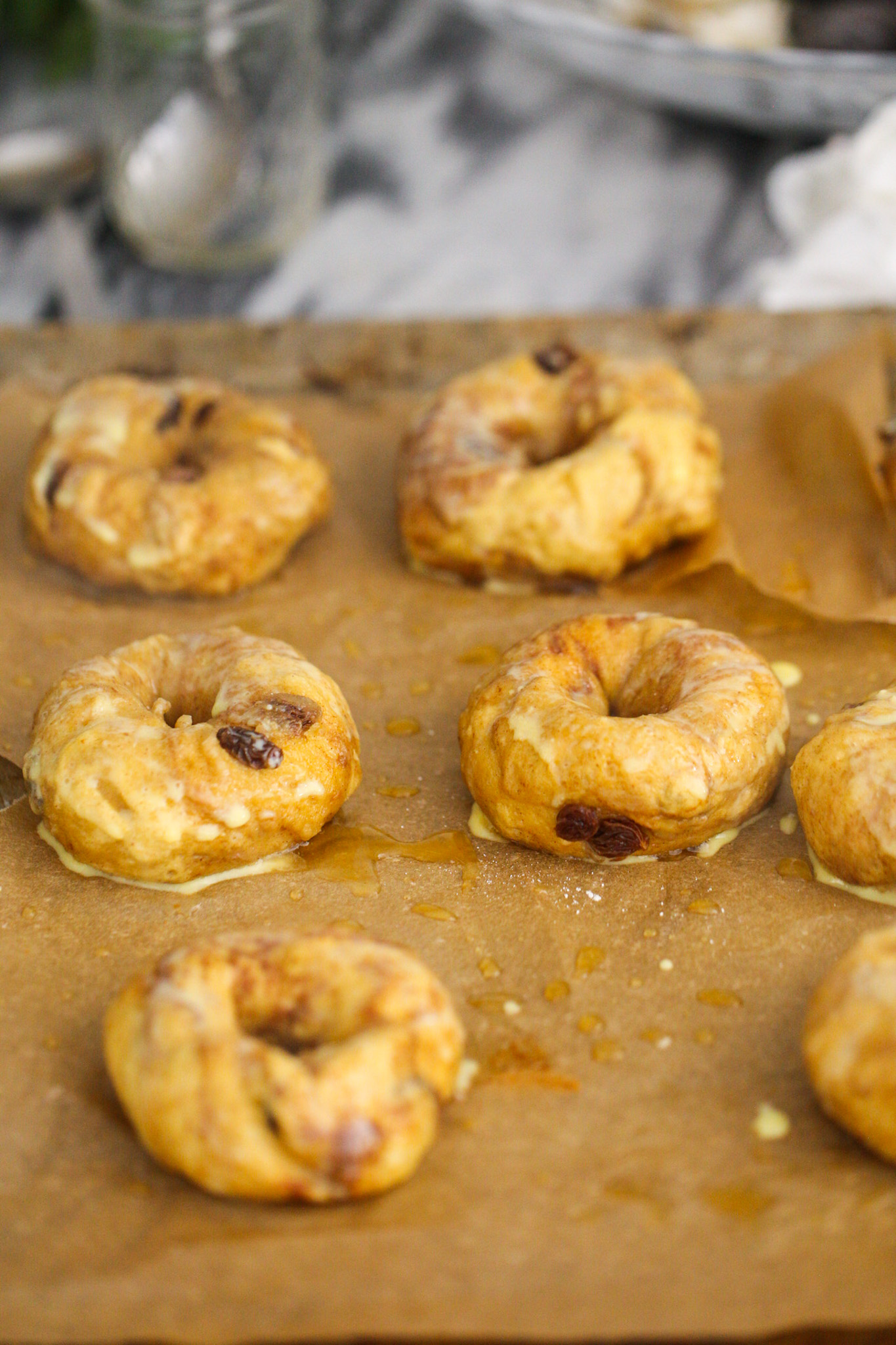 egg wash topped bagels, vegan