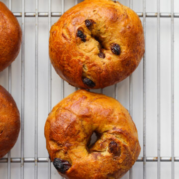 cinnamon raisin bagels