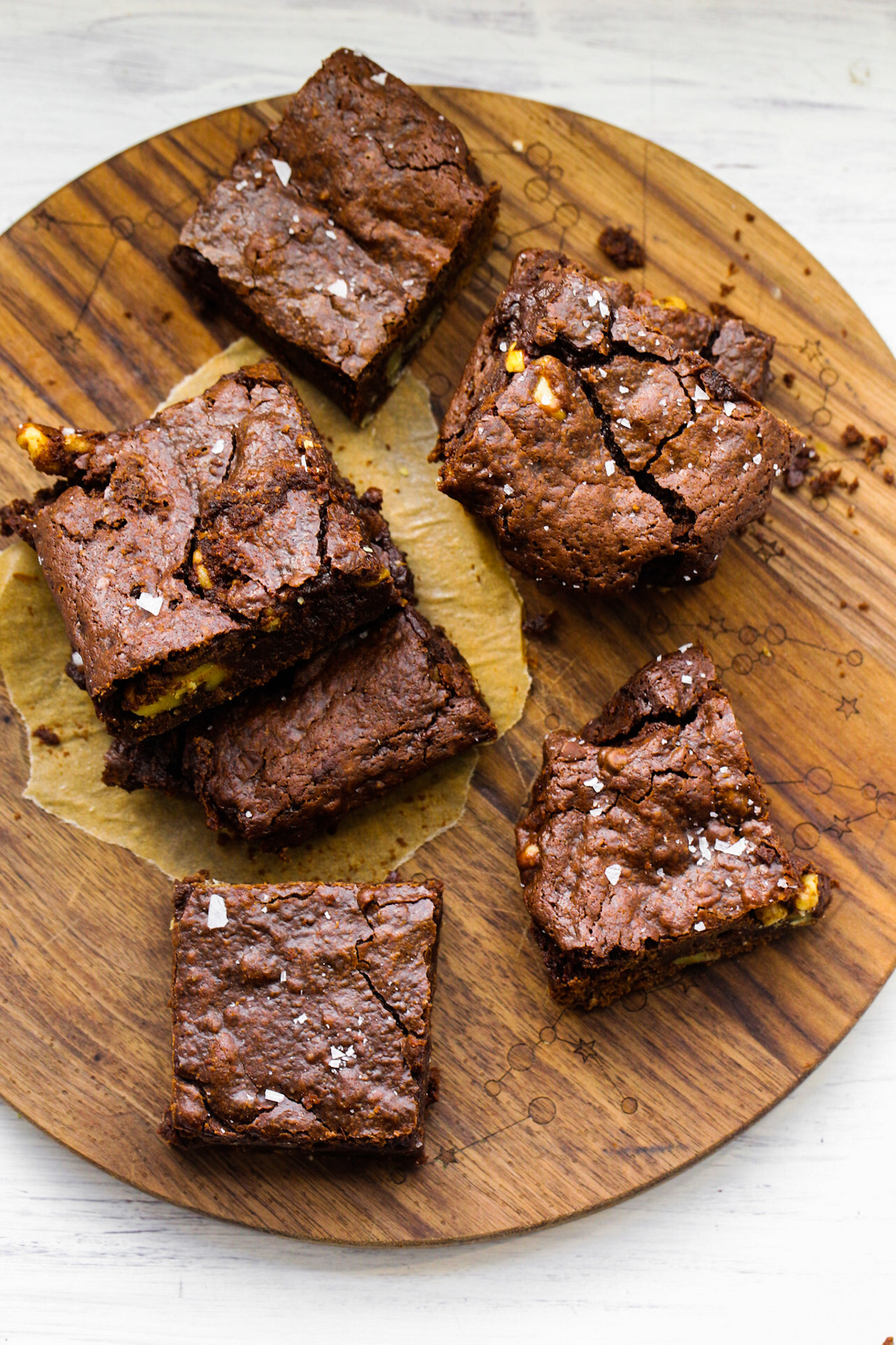 vegan brownies with walnuts