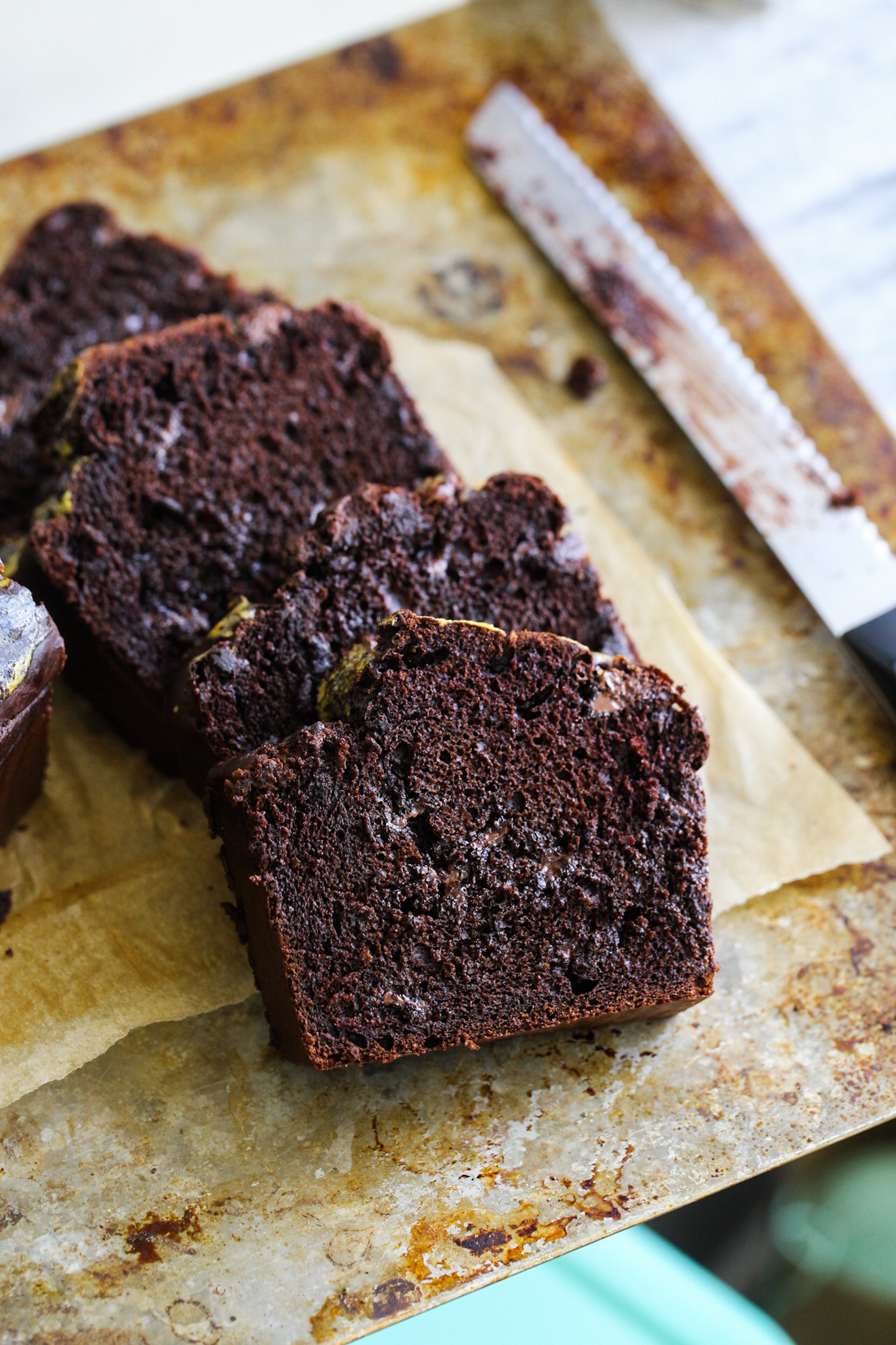 chocolate loaf slices