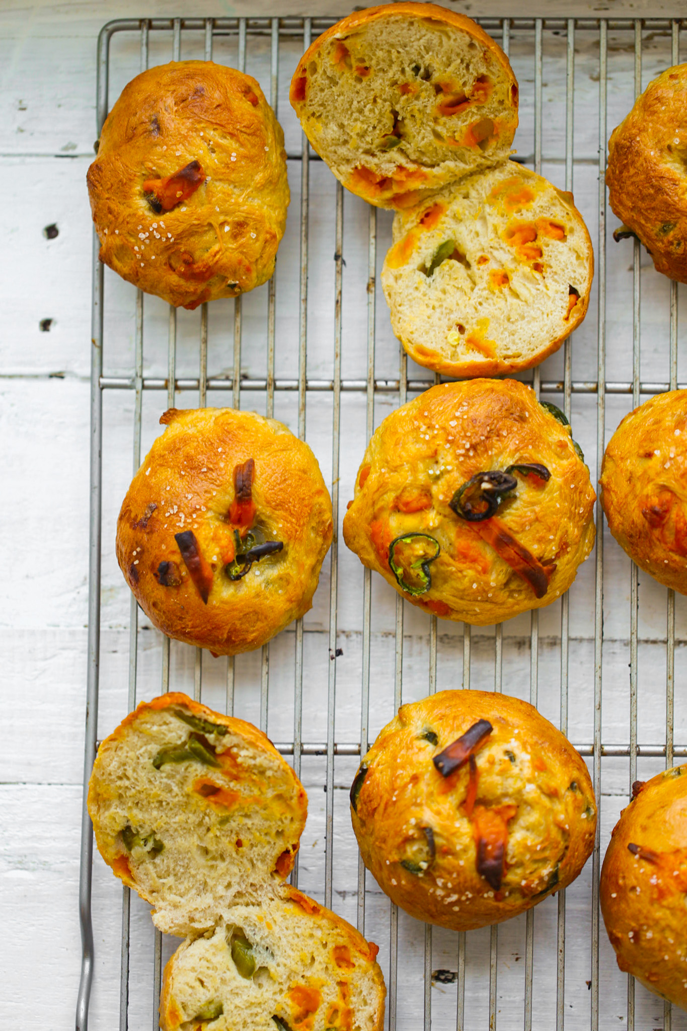 Jalapeño Cheddar Bagels