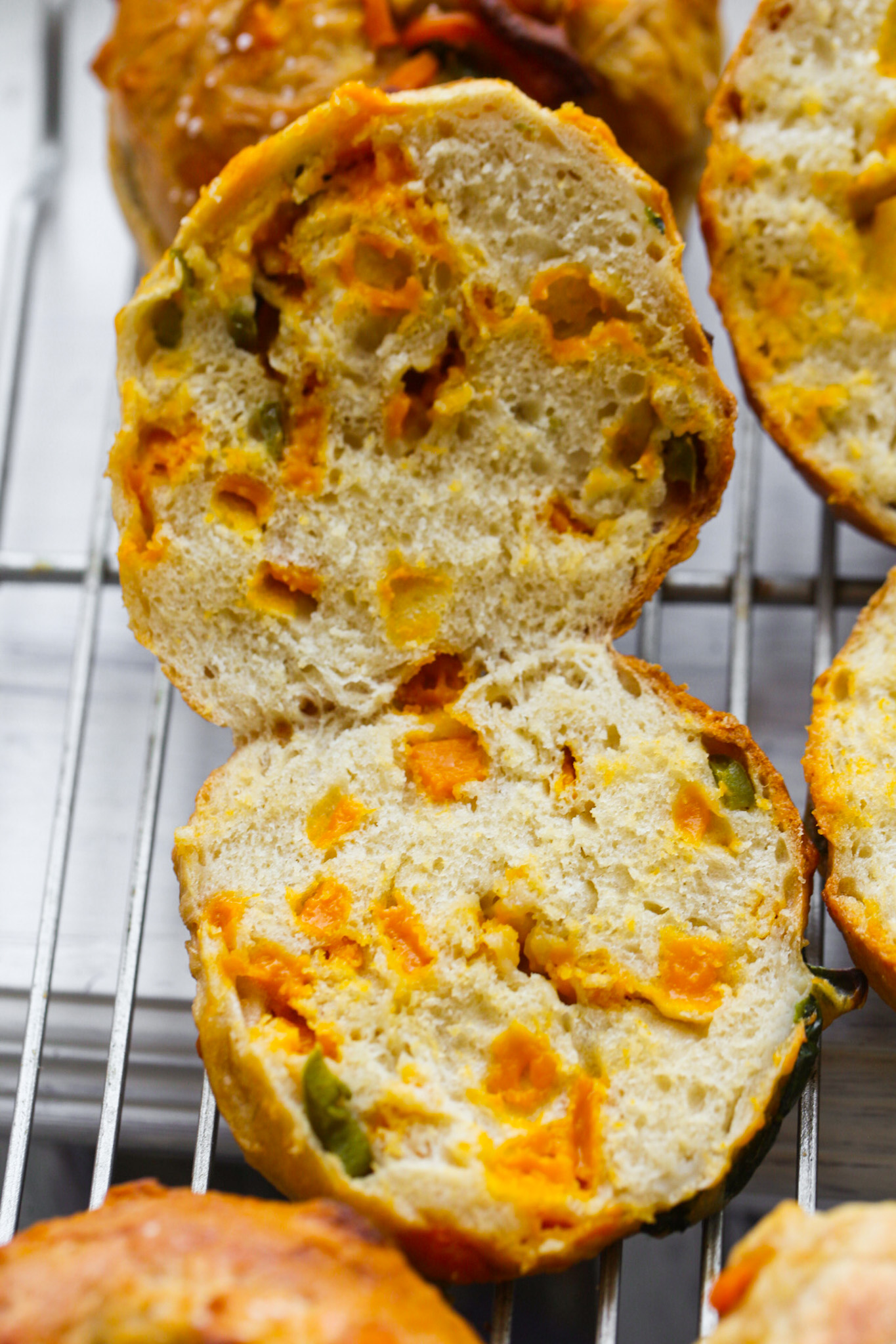 Jalapeño Cheddar Bagels with cheesy insides