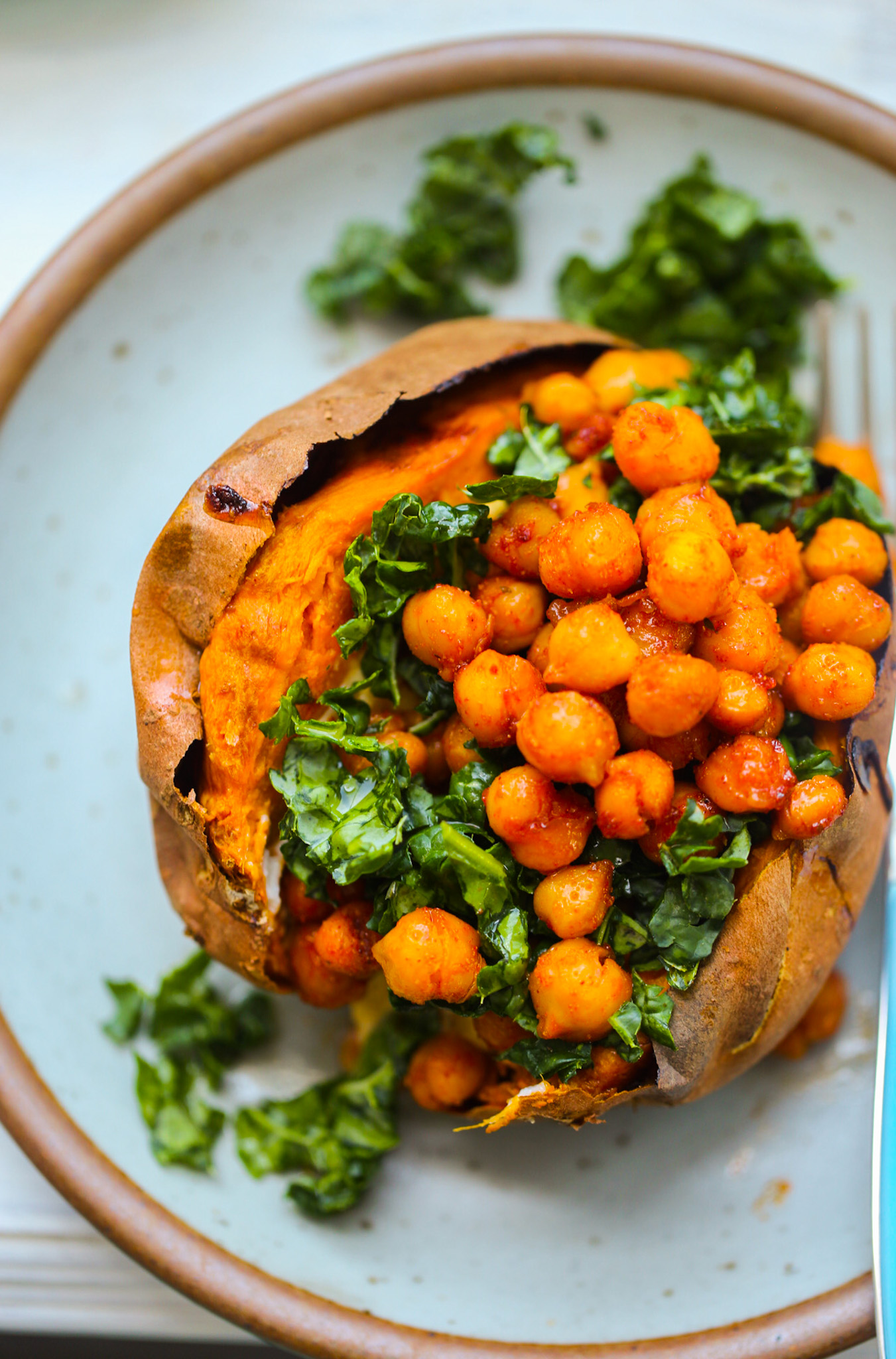 Easy Chickpea-Stuffed Sweet Potatoes - HealthyHappyLife.com