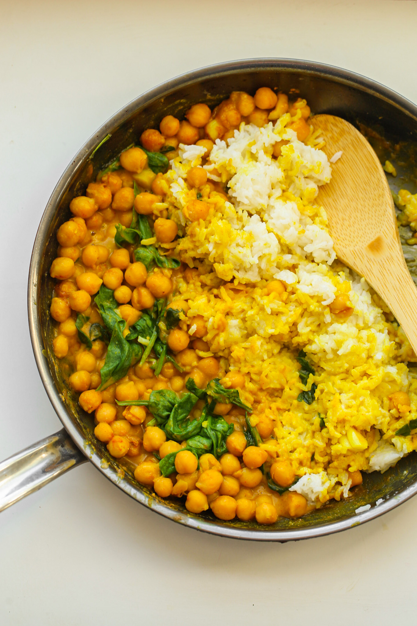 Veggie Rice Bowlsskillet with chickpeas