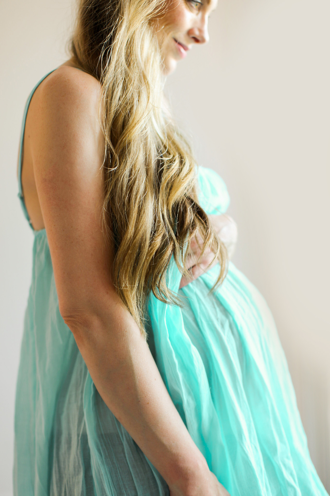 kathy pregnant 37 weeks turquoise dress maternity