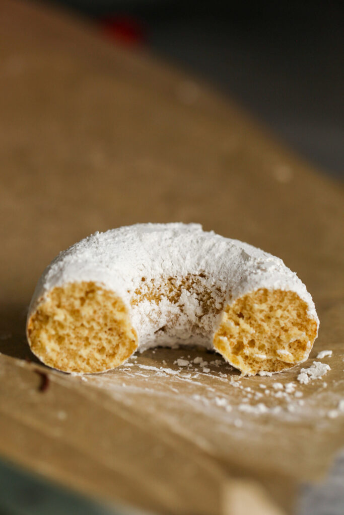 Fluffy Amazing Vegan Powdered Donuts