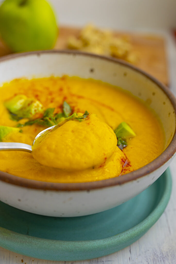 Vegan Butternut Squash Soup - HealthyHappyLife.com