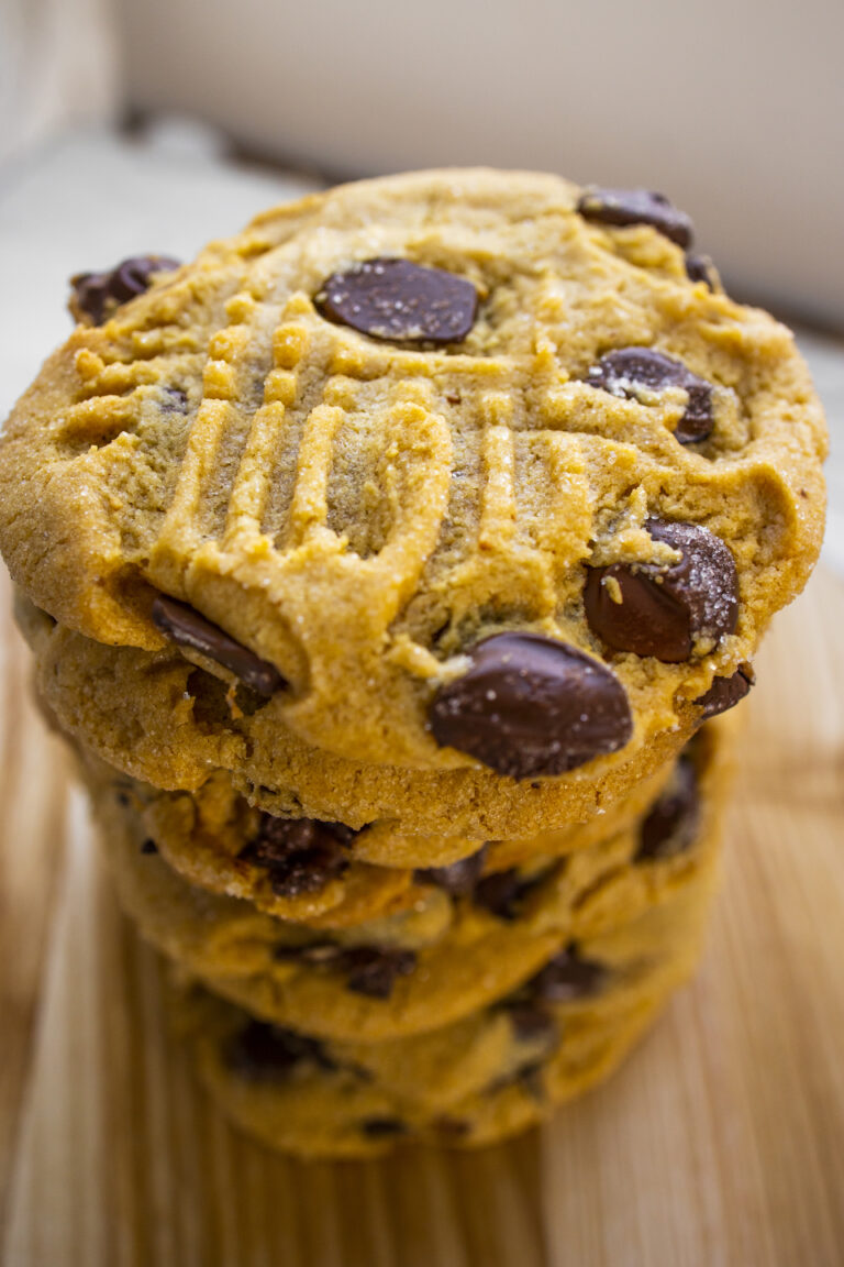 Jumbo Peanut Butter Cookies - HealthyHappyLife.com