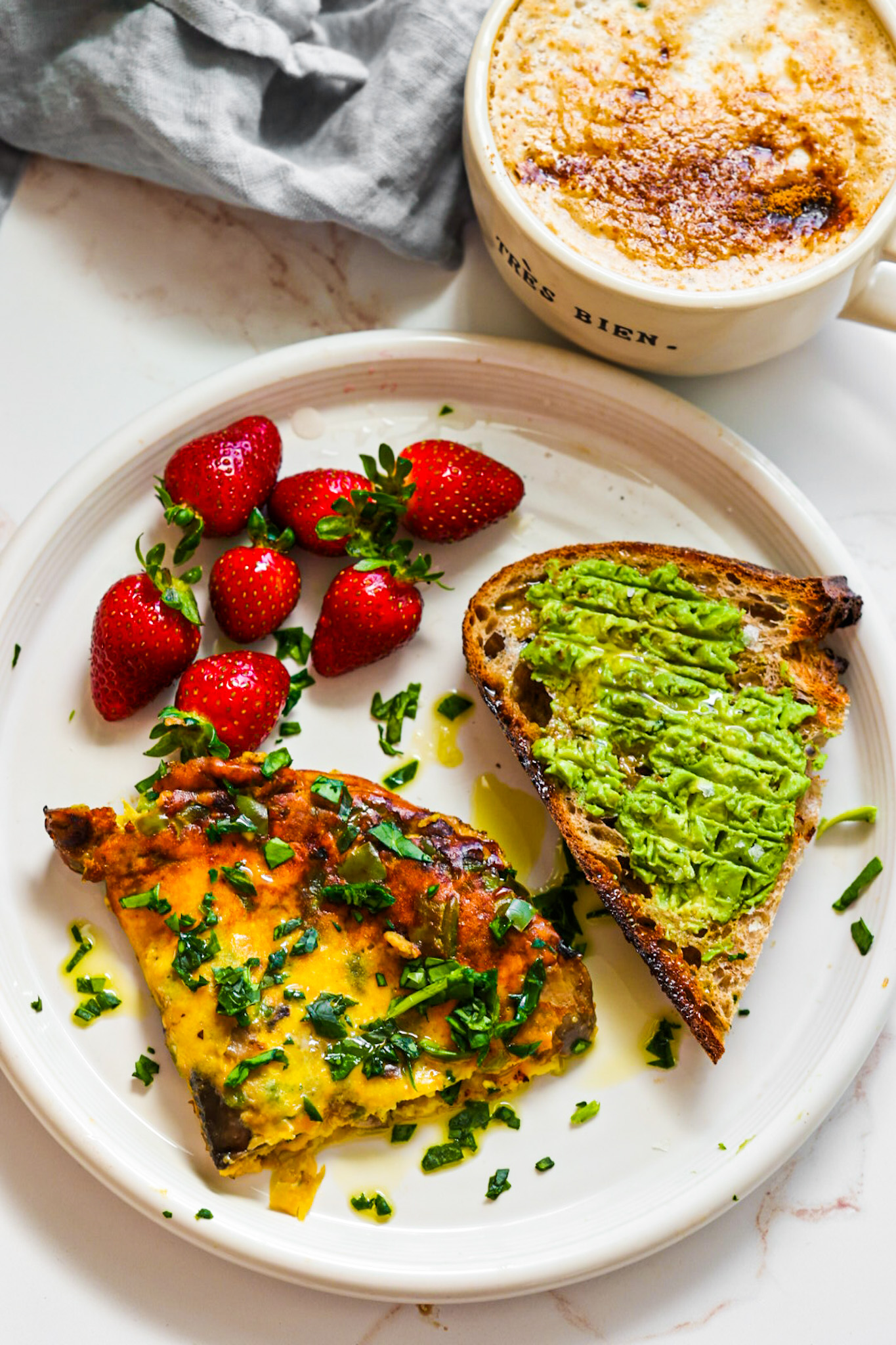 https://healthyhappylife.com/wp-content/uploads/2022/02/recipe-omelet-just-egg-0V9A8078-3.jpg