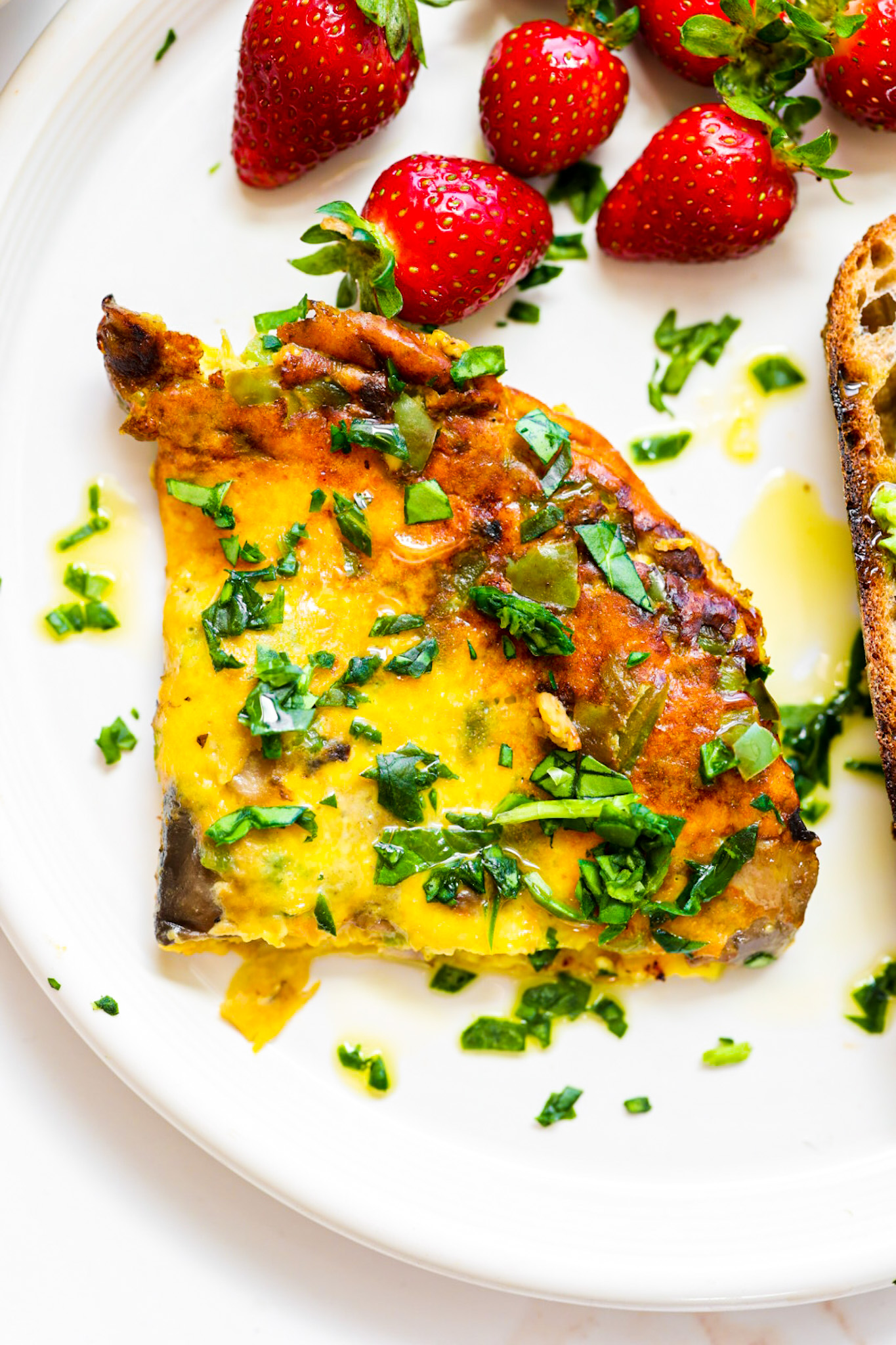 https://healthyhappylife.com/wp-content/uploads/2022/02/recipe-omelet-just-egg-0V9A8124-2.jpg