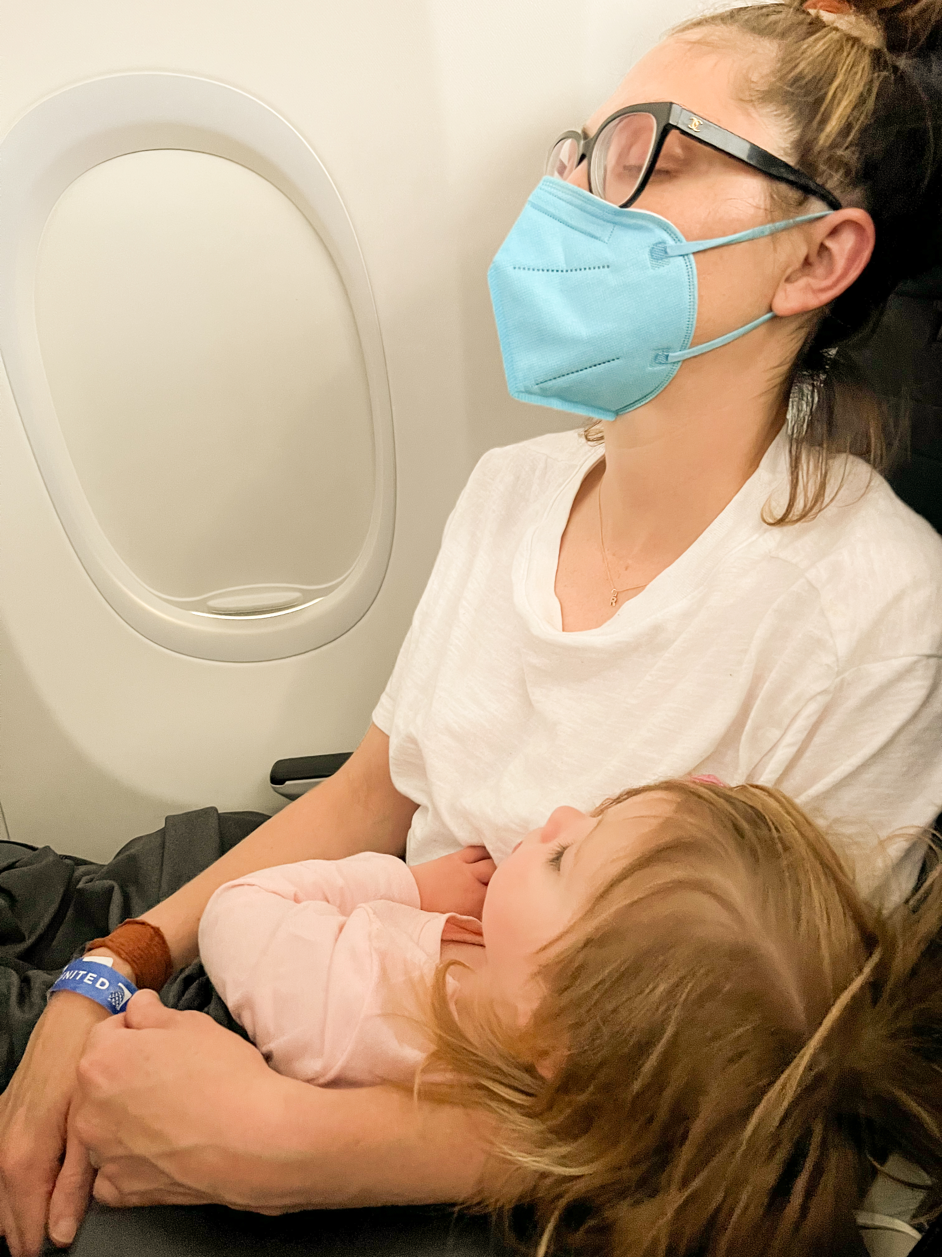 sleeping on flight with toddler