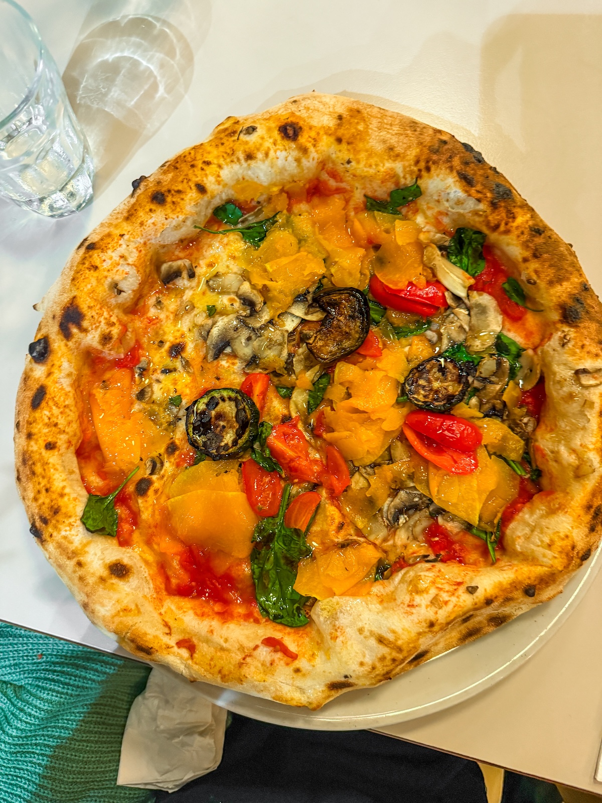 Ivonne's vegan pizza Paris