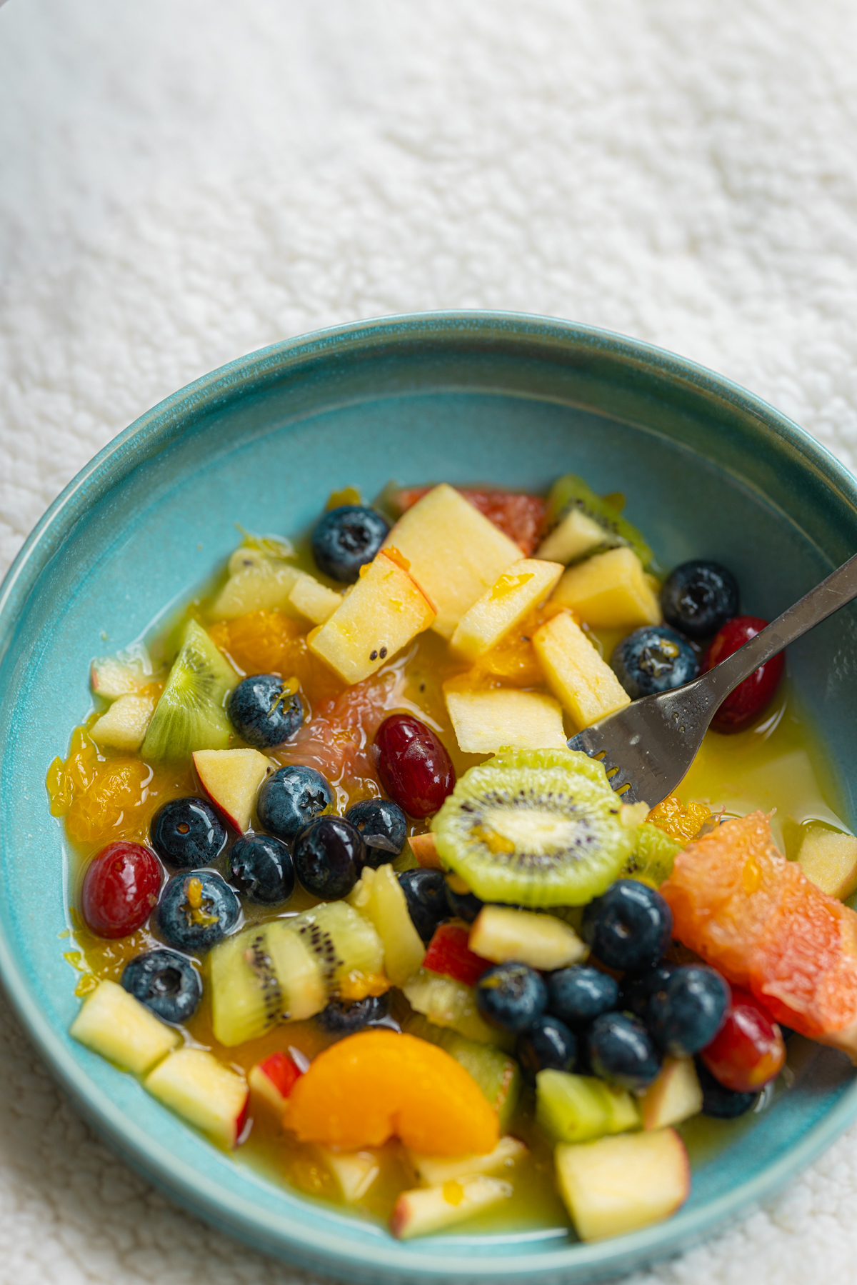 best fruit salad with kiwi and grapes and berries